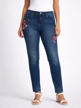 WHBM , The girlfriend embroidered jeans, size 10